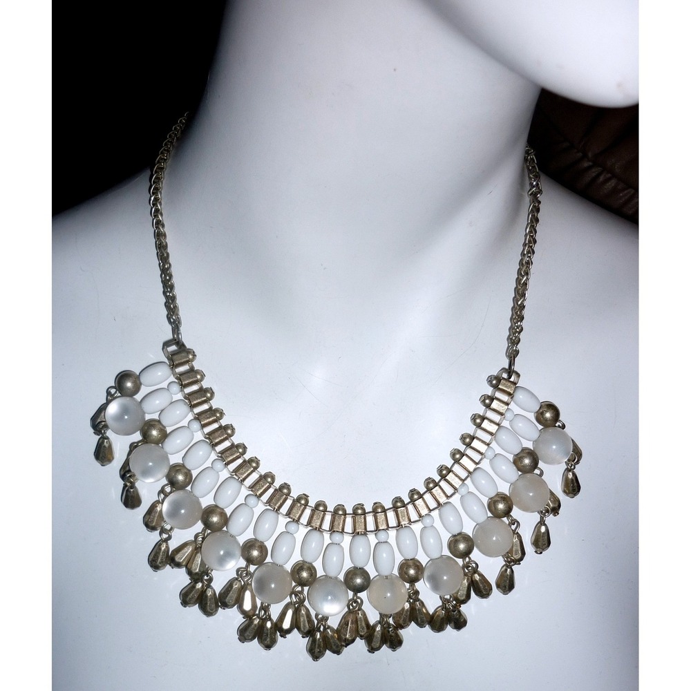 Vintage Gold Tone White Beaded Middle Eastern‎ Style Necklace Boho Fringe Dangle